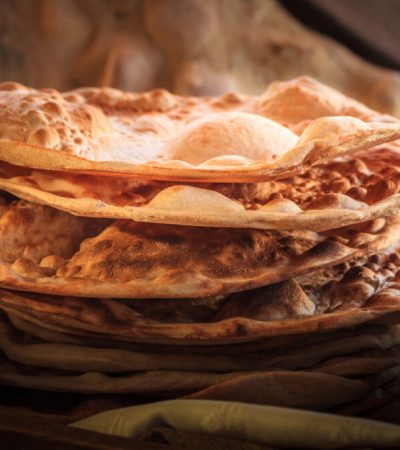 Arabic,Bread,-,Location,:,Amman,Jordan,-,15.10.2013